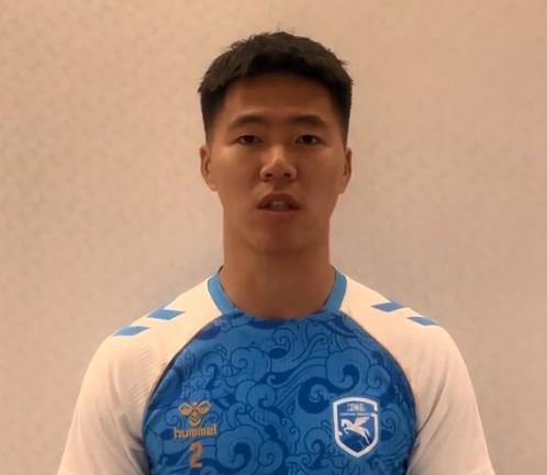 万搏罗涵博文谈战国安：后防众志成城、齐心协力，我觉得能顶一顶