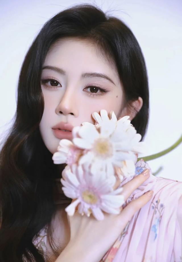 万搏官网万搏微笑唇，杨洋，老好人，lucy，陈晓，仅退款，鞠婧祎，田亮，许晴，福西西，陈都灵，蒋奇明，井柏然，荣梓杉，赖雨濛，汪苏泷